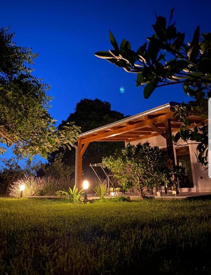 Holiday House Lucia ซูโกชัน ภายนอก รูปภาพ